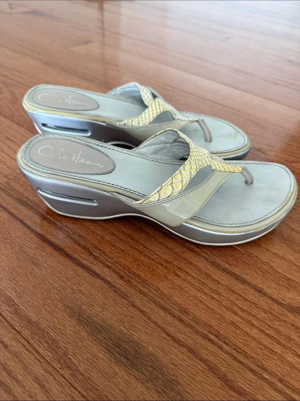 Cole Haan Light Gray and White  Thong Sandals